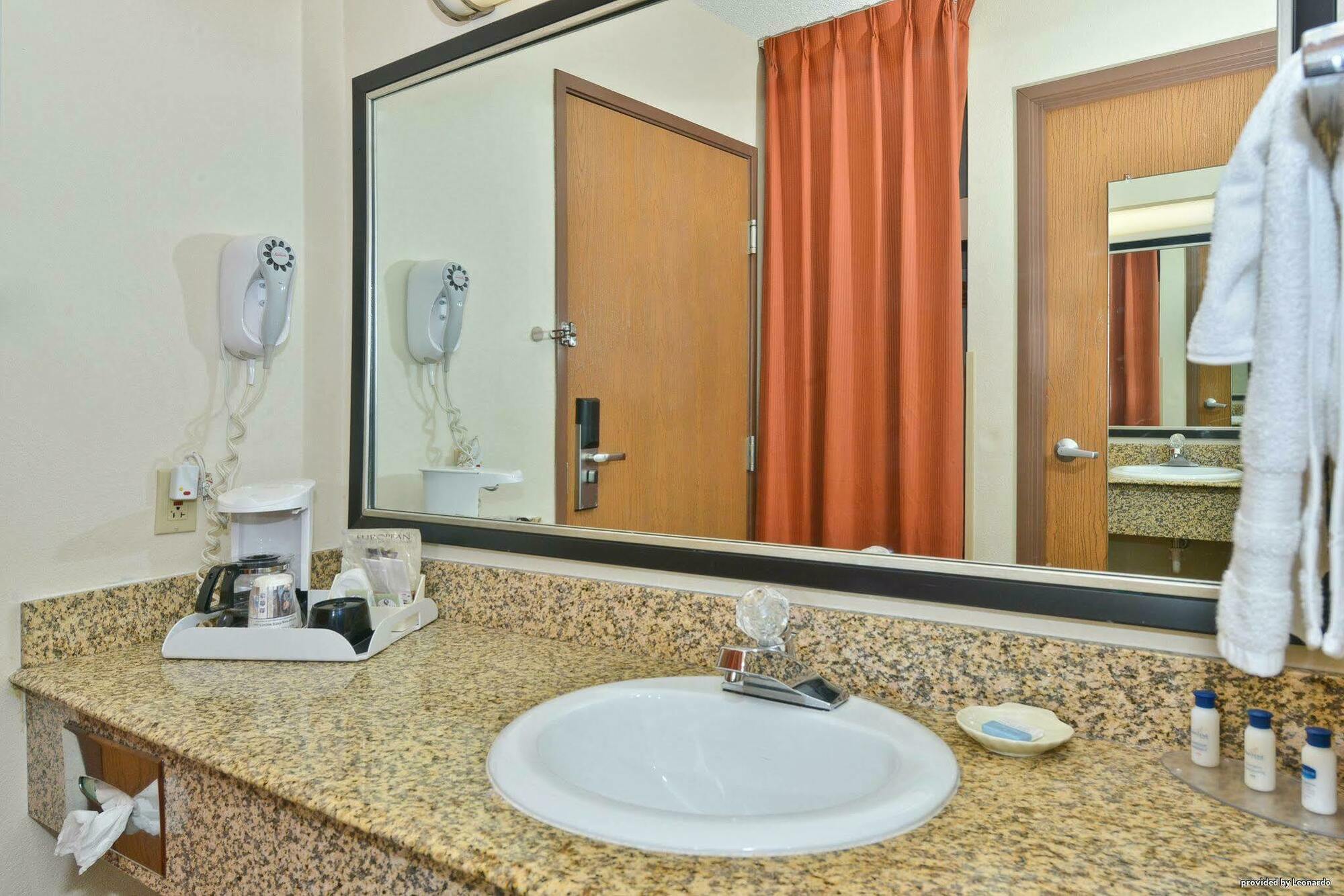 Best Western Marion Hotel Екстериор снимка